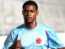 A imagem “http://tbn3.google.com/images?q=tbn:2EyH9Ji7sfZ39M:http://globoesporte.globo.com/Esportes/foto/0,,15214043-EX,00.jpg” contém erros e não pode ser exibida.