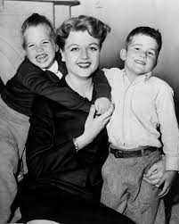 File:Angela Lansbury NYWTS.jpg 