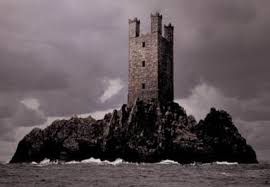 http://tbn3.google.com/images?q=tbn:Ob6T-7eR7yTz8M:http://www.hp-lexicon.org/images/azkaban-island-uk-cover.jpg