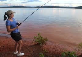 http://tbn3.google.com/images?q=tbn:_w1D9-dhC0BR2M:http://www.sas.usace.army.mil/lakes/thurmond/images/lady%2520fishing.jpg