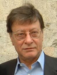 http://tbn3.google.com/images?q=tbn:fQ9LiR79987etM:http://www.culsy.com/home/includes/FCKeditor/upload/image/Mahmud_darweesh.jpg