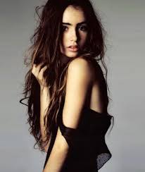 LILY COLLINS