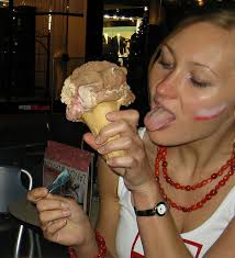 http://tbn3.google.com/images?q=tbn:g6izcRiFlei8tM:euro2008girls.com/pics/polish_girl_icecream.jpg