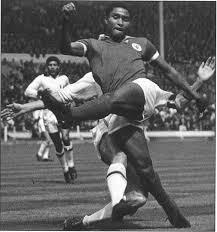 Eus&eacute;bio, de zwarte parel.