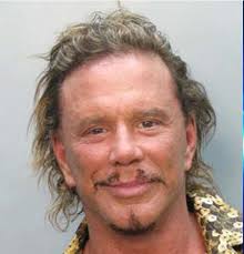 http://tbn3.google.com/images?q=tbn:wV4boCDNpE1ffM:http://fogonasentranhas.opsblog.org/files/2009/02/mickey_rourke_110807_0001.jpg