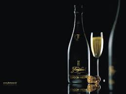http://tbn3.google.com/images?q=tbn:yBCXF4qvSIKcKM:http://www.damonandamy.com/images/freixenet.jpg