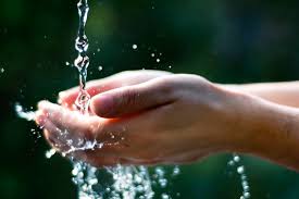 acqua Predazzo, «Acqua, diritto di tutti» Veglia di preghiera e conferenza con Lembo