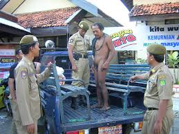 Opini Bebas untuk Yang Gila pun Perlu Diurus.. Opini Bebas untuk Yang Gila pun Perlu Diurus..