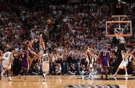 Lakers guard Derek Fisher