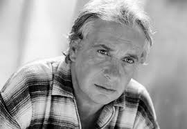 http://www.gala.fr/les_stars/leurs_bio/michel_sardou http://www.gala.fr/les_stars/leurs_bio/michel_sardou