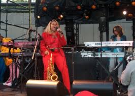 producer, Luis Resto!