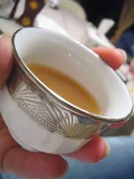  طريقة صنع القهوة العربية بالصور  Arabic_coffee_cup