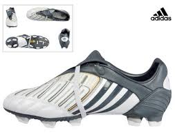  اجمل أحذية .... في  pes 6  لموسم 2011/2010  Adidas-Predator-PowerSwerve-Control-football-boots